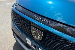 2025 Peugeot
3008 GT Premium Hybrid