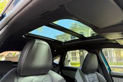 2025 Peugeot
3008 GT Premium Hybrid