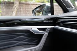 2024 Volkswagen Touareg 210TDI R-Line