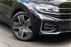 2024 Volkswagen Touareg 210TDI R-Line