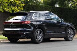 2024 Volkswagen Touareg 210TDI R-Line