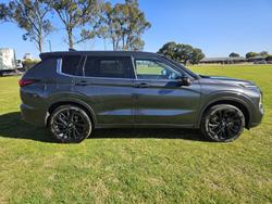 2024 Mitsubishi
                Outlander Black Edition