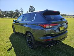 2024 Mitsubishi
Outlander Black Edition