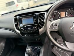 2017 Mitsubishi
Triton GLX+