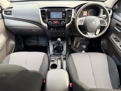 2017 Mitsubishi
Triton GLX+
