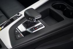 2022 Audi
A4 35 TFSI S line