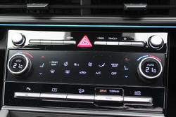 2025 Hyundai
Santa Fe Hybrid Calligraphy