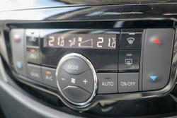 2025 Nissan
Navara ST-X DUAL CAB