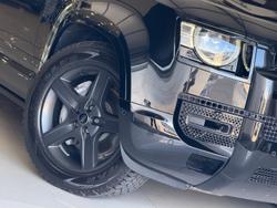2023 Land Rover
                Defender 130 P400 X-Dynamic SE