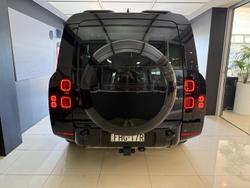 2023 Land Rover
                Defender 130 P400 X-Dynamic SE