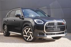 2024 MINI
Countryman S Favoured