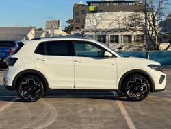 2025 Volkswagen
T-Cross 85TSI R-Line