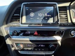 2018 Hyundai
                Sonata Premium