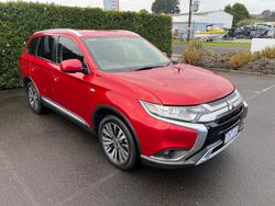 2018 Mitsubishi
Outlander ES
