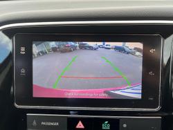 2018 Mitsubishi
Outlander ES
