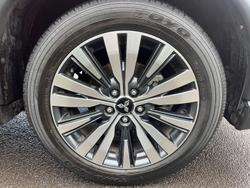 2018 Mitsubishi
Outlander ES
