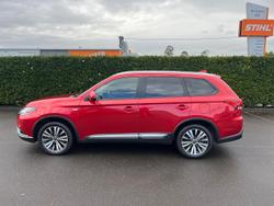 2018 Mitsubishi
Outlander ES