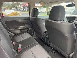 2018 Mitsubishi
Outlander ES