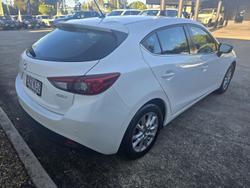 2016 Mazda
3 Maxx