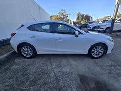 2016 Mazda
3 Maxx