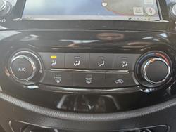 2019 Nissan
Navara ST