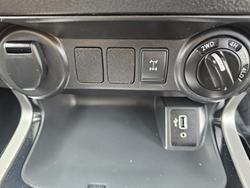 2019 Nissan
Navara ST