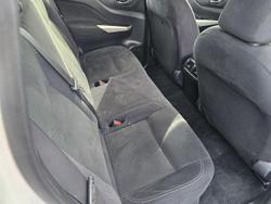 2019 Nissan
Navara ST