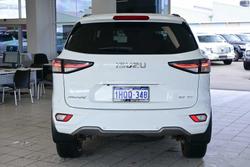 2022 Isuzu
MU-X LS-T