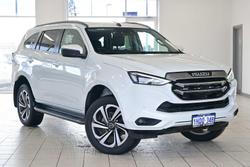 2022 Isuzu
MU-X LS-T