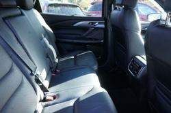 2017 Mazda
CX-9 Azami