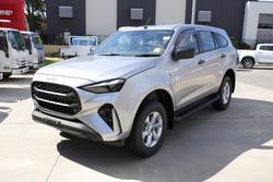 2025 Isuzu
MU-X LS-M