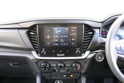 2025 Isuzu
MU-X LS-M
