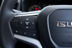 2025 Isuzu
                D-MAX SX