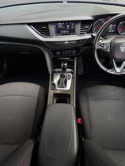 2019 Holden
Commodore LT