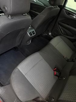 2019 Holden
Commodore LT