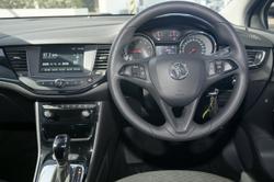 2018 Holden
Astra R