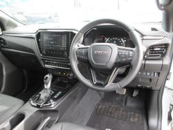 2025 Isuzu D-MAX BLADE
