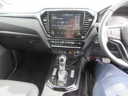 2025 Isuzu D-MAX BLADE