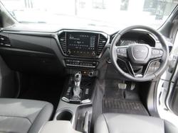 2025 Isuzu D-MAX BLADE
