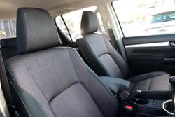 2017 Toyota
Hilux SR5 Hi-Rider
