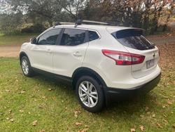 2016 Nissan
QASHQAI TS