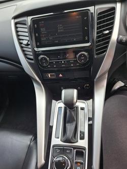2016 Mitsubishi
Pajero Sport GLS