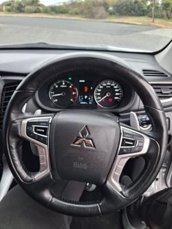 2016 Mitsubishi
Pajero Sport GLS