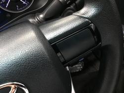 2017 Toyota
Hilux SR