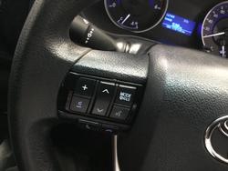 2017 Toyota
Hilux SR