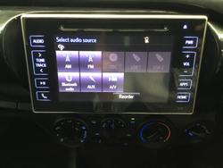 2017 Toyota
Hilux SR
