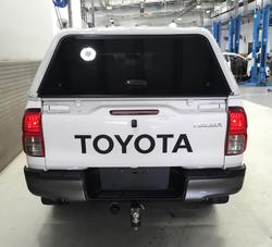2017 Toyota
Hilux SR