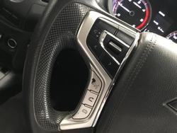 2021 Mitsubishi
Triton GLX