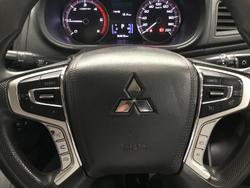 2021 Mitsubishi
Triton GLX