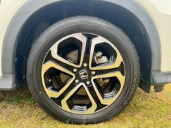 2017 Honda
                HR-V VTi-L